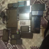 تعدادی گوشی قدیمی و نوستالژیک