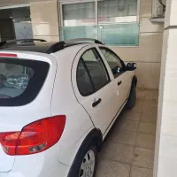 کوییک r سفید مشکی