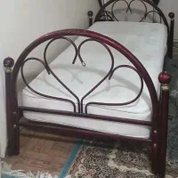 تخت یک نفره