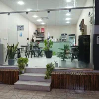 نیازمند نیرو کافی شاپ
