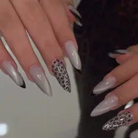 کاشت ناخن با تخفیف ویژه سابقه کاری بالا
