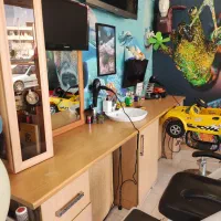 دکور آرایشگاه|آرایشگاه و سالن‌های زیبایی|سمنان, |دیوار