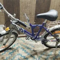 یک عدد دوچرخه سایز ۲۲