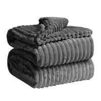 پتو مسافرتی طرح پلیسه کد P08 سایز 240 در 200 سانت