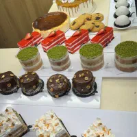 آموزش ۱۵ مدل کیک کافهای ورکشاپ ۳ روزه