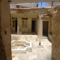 پلاک کلنگی ۸۸متری در شهدای خواجو