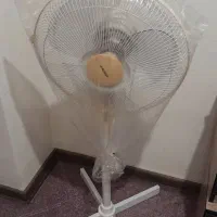 پنکه پایه دار