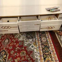 تلوزیون ومیز