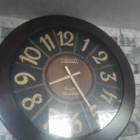 ساعت دیواری چوبی