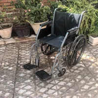 ویلچر معمولی تاشو  تمیز و سالم قیمت مناسب|آرایشی، بهداشتی، درمانی|شهریار, اسد‌آباد|دیوار