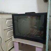 تلویزیون سامسونگ در حد و سالم با کنترل