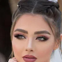 میکاپ و شینیون ۷۰۰