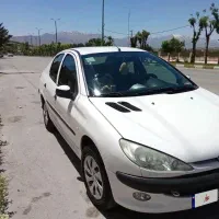 206 صندوقدار V8