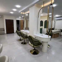اجاره میز ناخن و تخت مژه و صندلی رنگ زیبایی|اجارهٔ دفتر کار، اتاق اداری، مطب|تهران, تهرانپارس غربی|دیوار