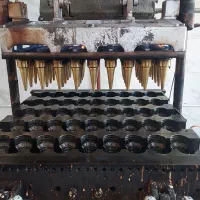 دستگاه نان بستنی قیفی هندی در حد صفر