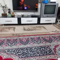 میز تلویزیون هلایگلاس درحد نو ابعاد۲متر در ۵۰