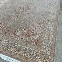 سه تخته فرش یک نقشه گردویی ویک جفت فرش ۷۰۰ شانه