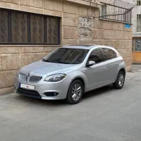 برلیانس ۳۲۰