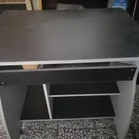 میز کامپیوتر (قابل استفاده به‌عنوان میز تحریر)