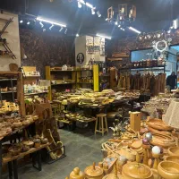 فروشنده خانم ۱۰صبح تا ۵ عصر