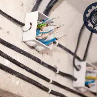 برق کشی برقکاری ساختمان باغ ویلا مغازه