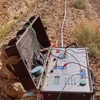 ژئوفیزیک، آب یابی،تعیین محل حفر چاه،لایه آبدار