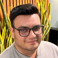 پرپشتی مو ترمیم مو بدون عوارض پروتزمو|خدمات آرایشگری و زیبایی|اصفهان, ملک|دیوار