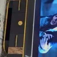 زیر تلویزیونی ، با آینه کنسول