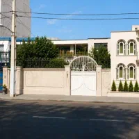 اجاره ویلایی تجاری در خیابان جامی بر اصلی