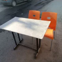 میز و صندلی