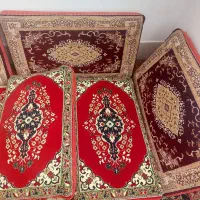 ۸عدد پشتی قالینی زرشکی قرمز همه باهم دومیلیون