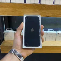 ایفون se2020 128gb