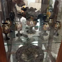 بوفه و وسایل داخلش وگلدان