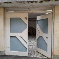 دو لنگه در وازه صنایع سنگین به حدود۳۰۰ کیلو گرم