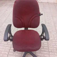 صندلی اداری قرمز