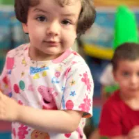 خدمه مهد کودک