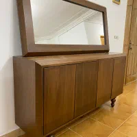 آینه و کنسول در حد نو