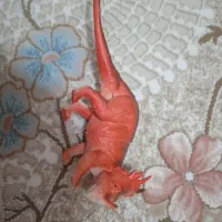 اسباب بازی دایناسور|اسباببازی|شبستر, |دیوار