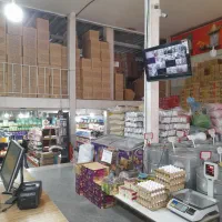 نیروی اقا فروشگاه مواد غذایی انبار و چیدمان