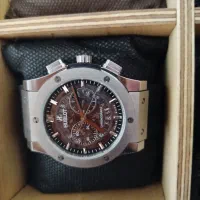 5تا ساعت سوئیس پشت پلمپ