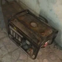 یک عدد موتور برق و ویبراتور و کف کش