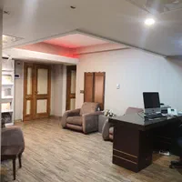 اداری ۹۰ متری در چهارباغ   بالا  مجتمع  اوسان|فروش دفتر کار، اتاق اداری، مطب|اصفهان, سعادت‌آباد|دیوار