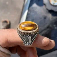 انگشتر نقره  عقیق چشم ببر کم یاب ۱۹ گرم قلم کاری