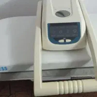 اتو پرس با پایه مارک جانسون رنگ سفید