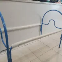 تخت نوزاد فلزی