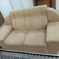 مبل۷نفره کرم رنگ۳تومن.نیم ست سرمه ایی ومیزش۳