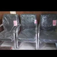 صندلی انتظار چرم اداری