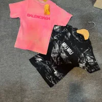 کراپ . کلاه|لباس|کاشان, بازار کاشان|دیوار