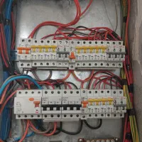 استخدام برقکار