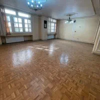 رهن و اجاره آپارتمان ۱۶۰ متری سه خواب